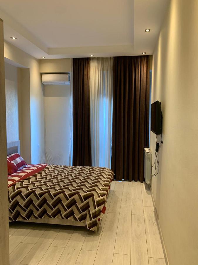 Apartment Three Bedroom In Saburtalo Tbilisi Exterior photo