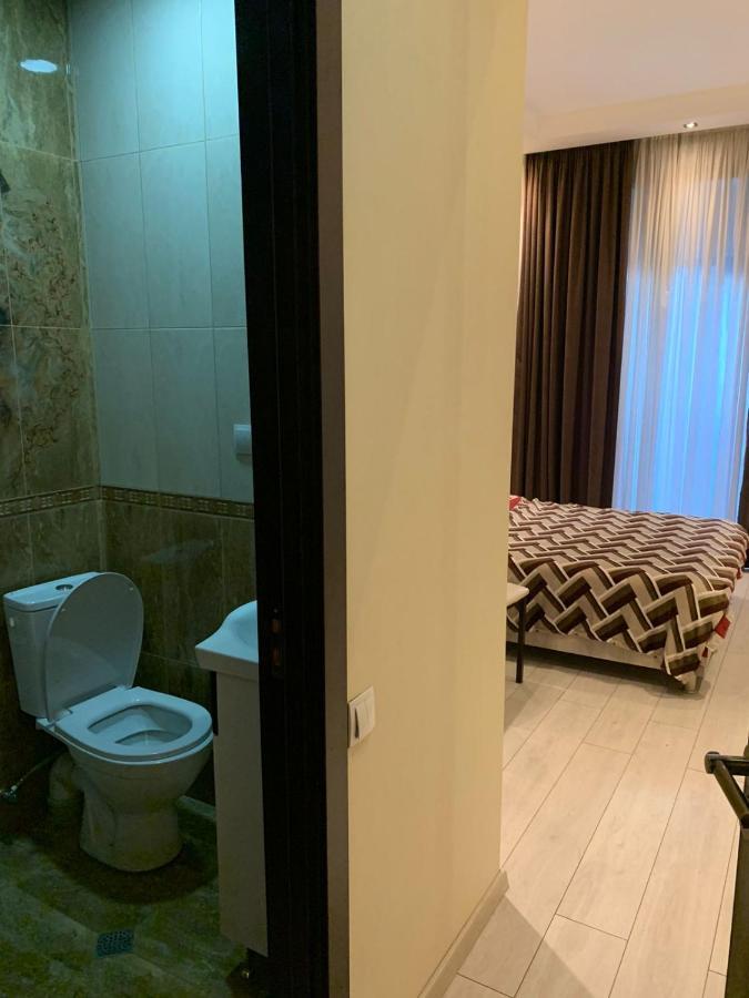 Apartment Three Bedroom In Saburtalo Tbilisi Exterior photo