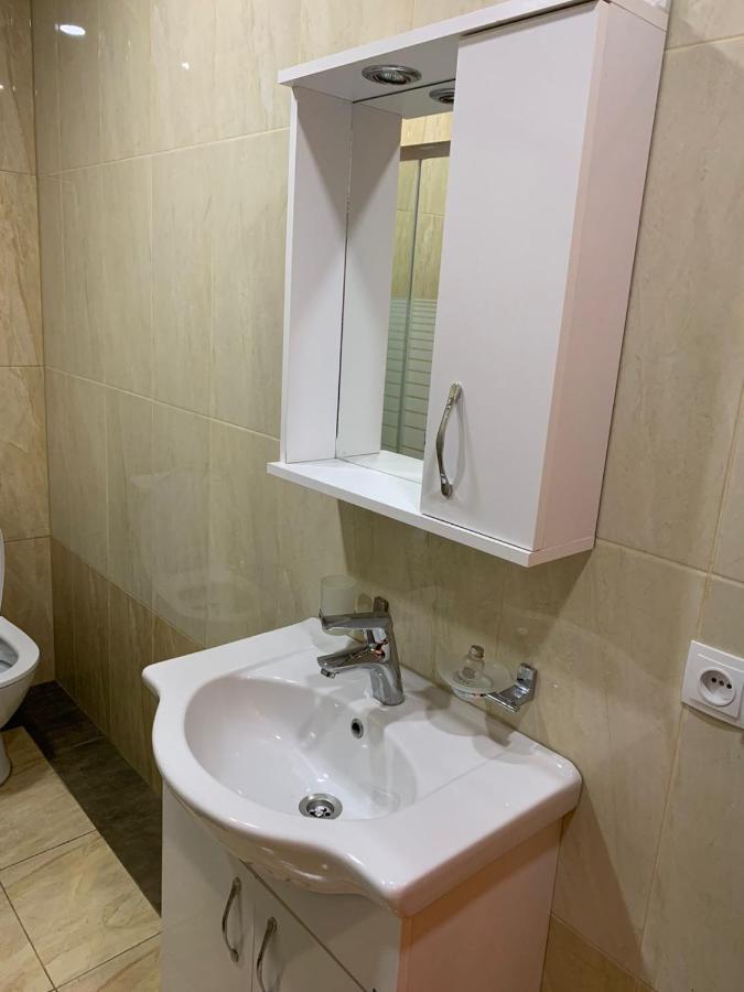 Apartment Three Bedroom In Saburtalo Tbilisi Exterior photo